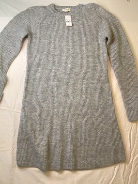 NWT UpWest gray sweater dress sz. Ladies s